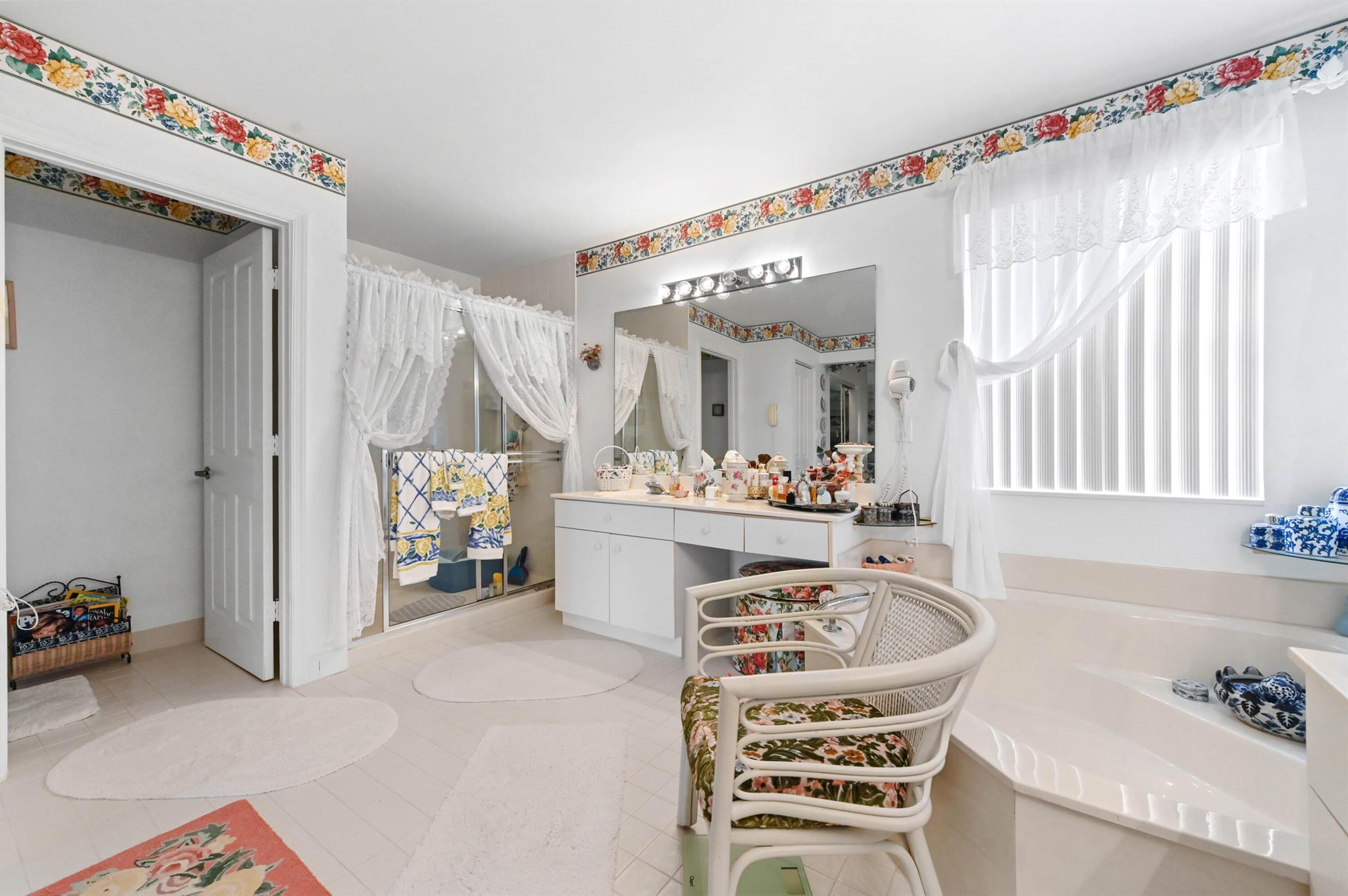 LAKE CHARLESTON - Residential