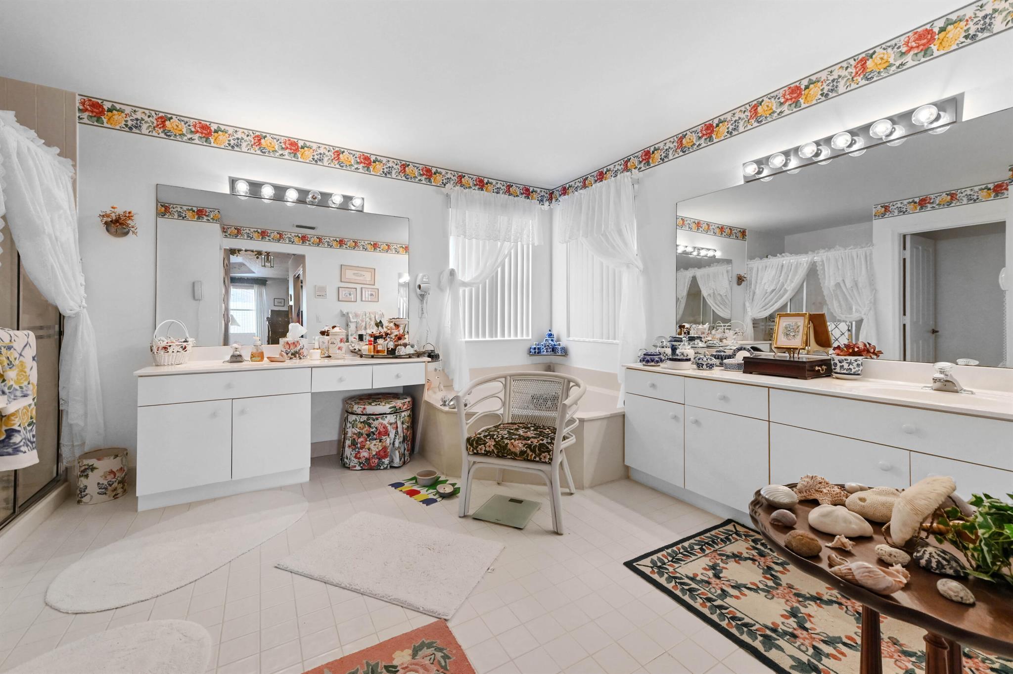 LAKE CHARLESTON - Residential