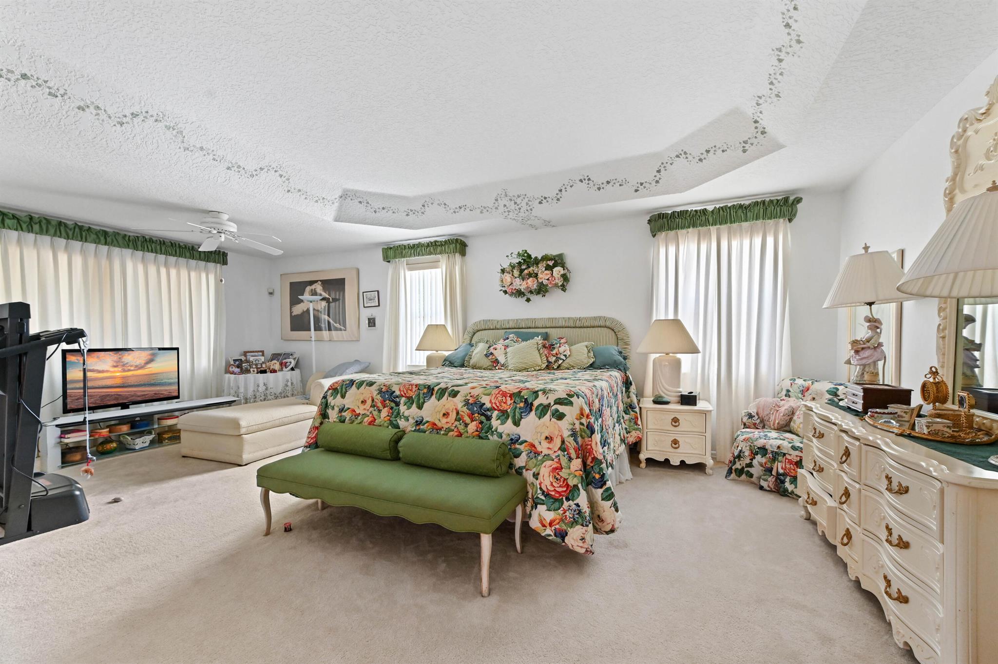 LAKE CHARLESTON - Residential