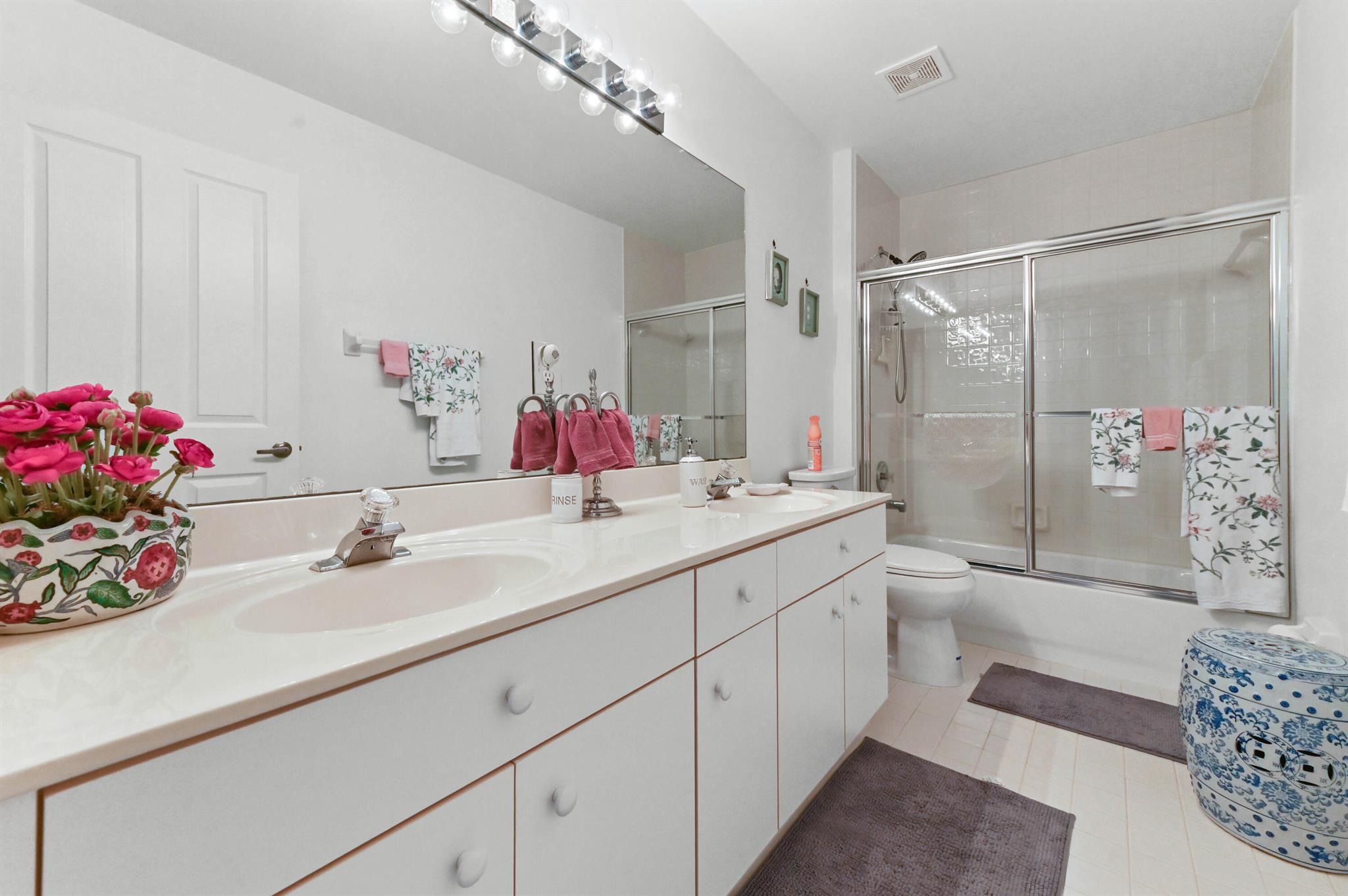 LAKE CHARLESTON - Residential