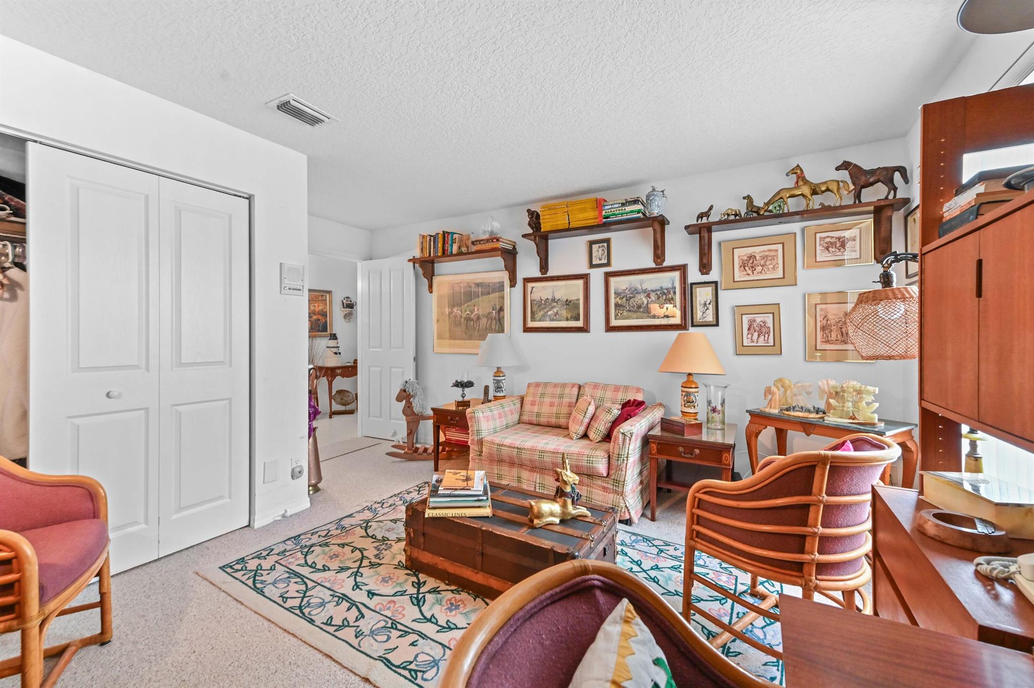 LAKE CHARLESTON - Residential