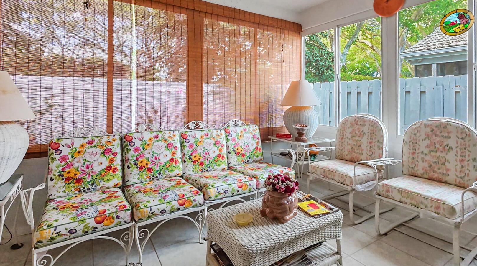 LAKE CHARLESTON - Residential