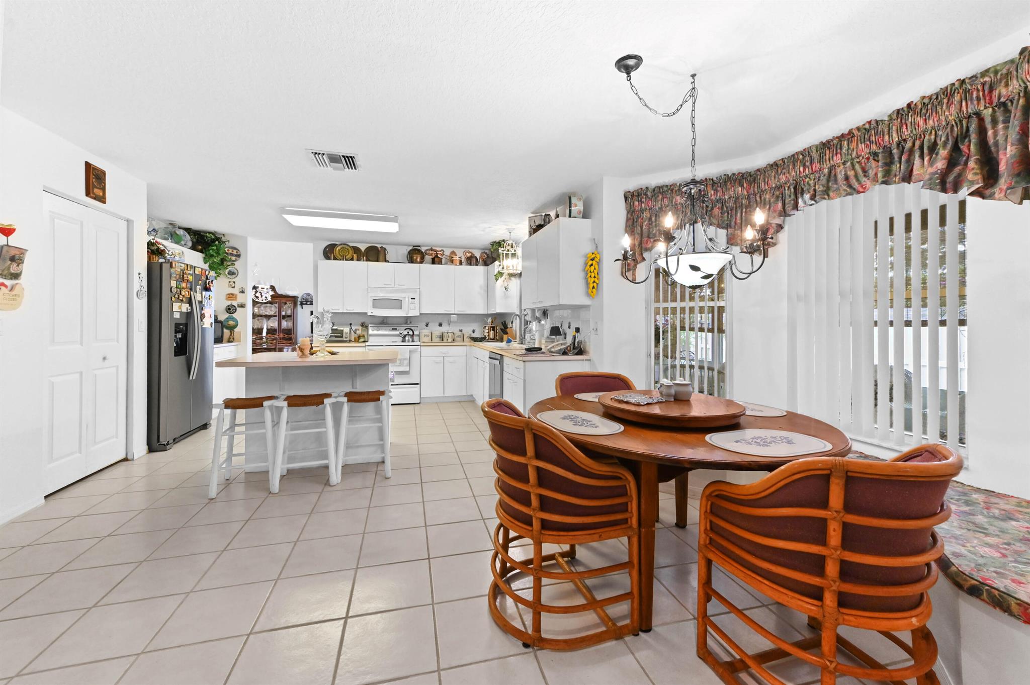 LAKE CHARLESTON - Residential