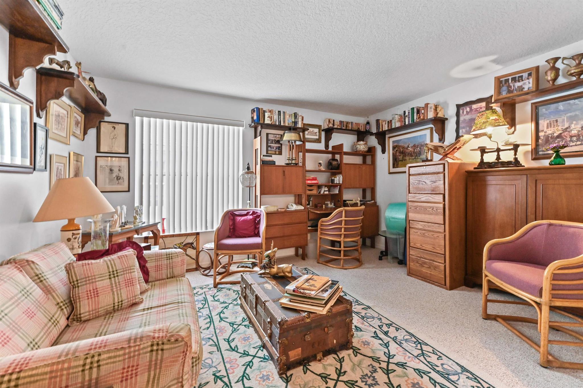 LAKE CHARLESTON - Residential