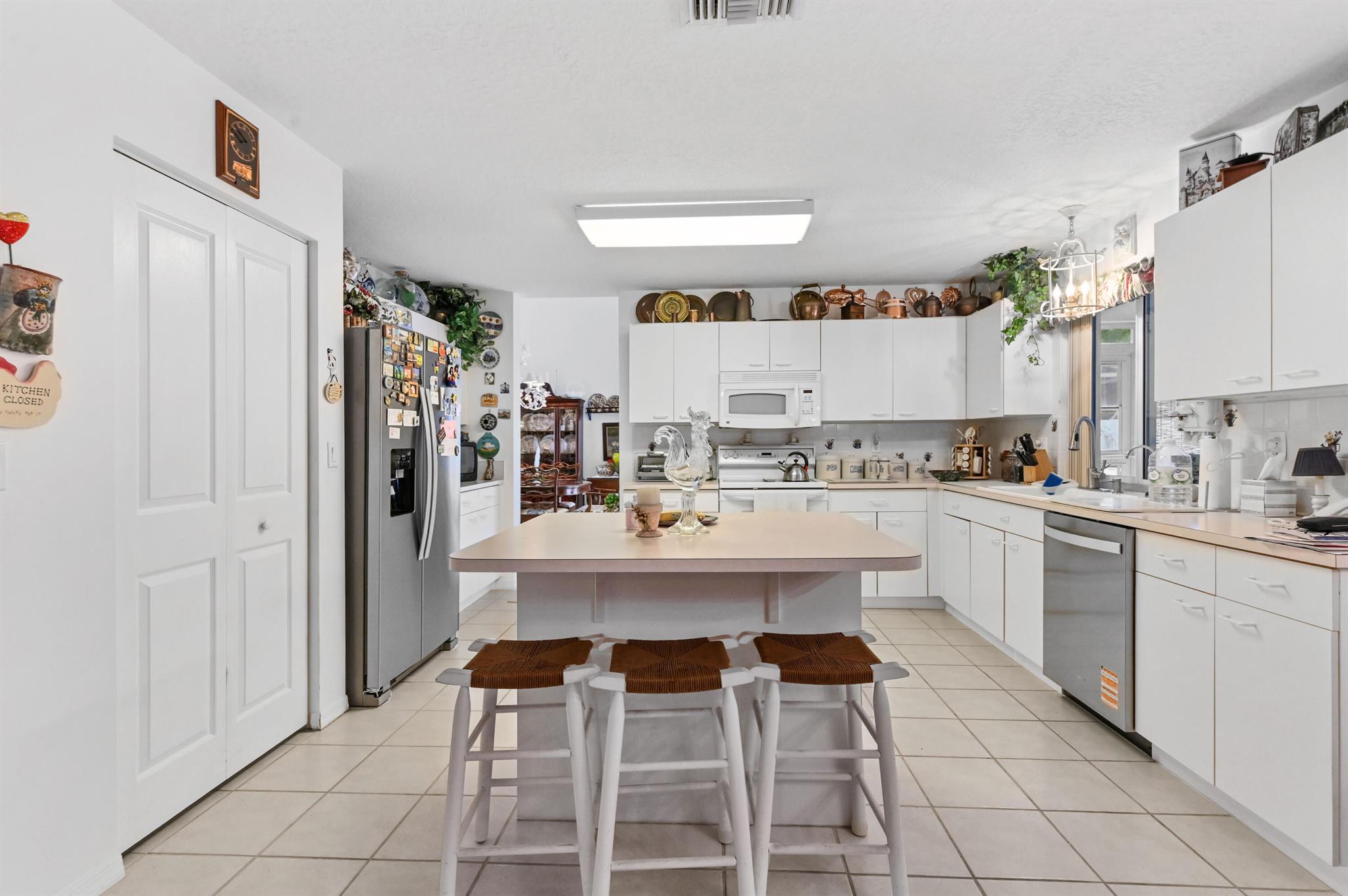 LAKE CHARLESTON - Residential