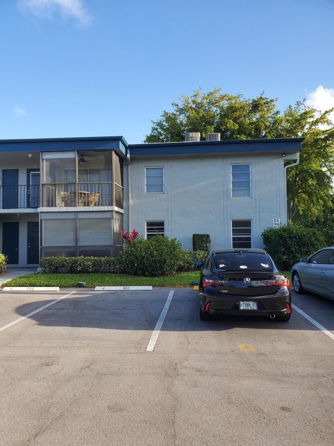 7535 S Oriole Boulevard 208
