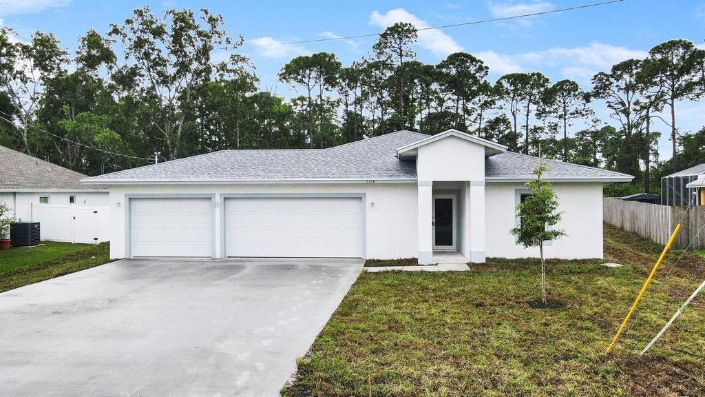 Photo of 2118 SW Alloway Avenue, Port Saint Lucie, FL 34953 (MLS # R10936803)