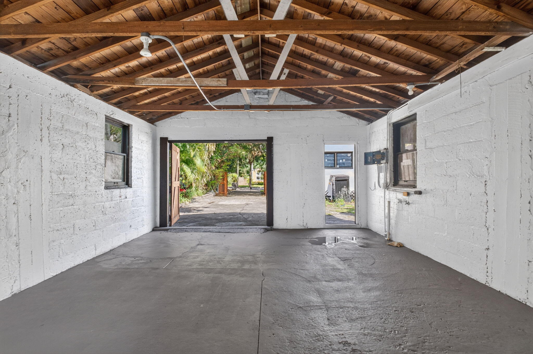 516 48TH Street