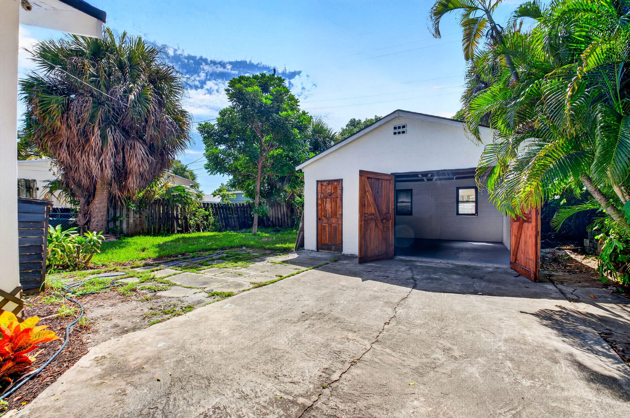 516 48TH Street