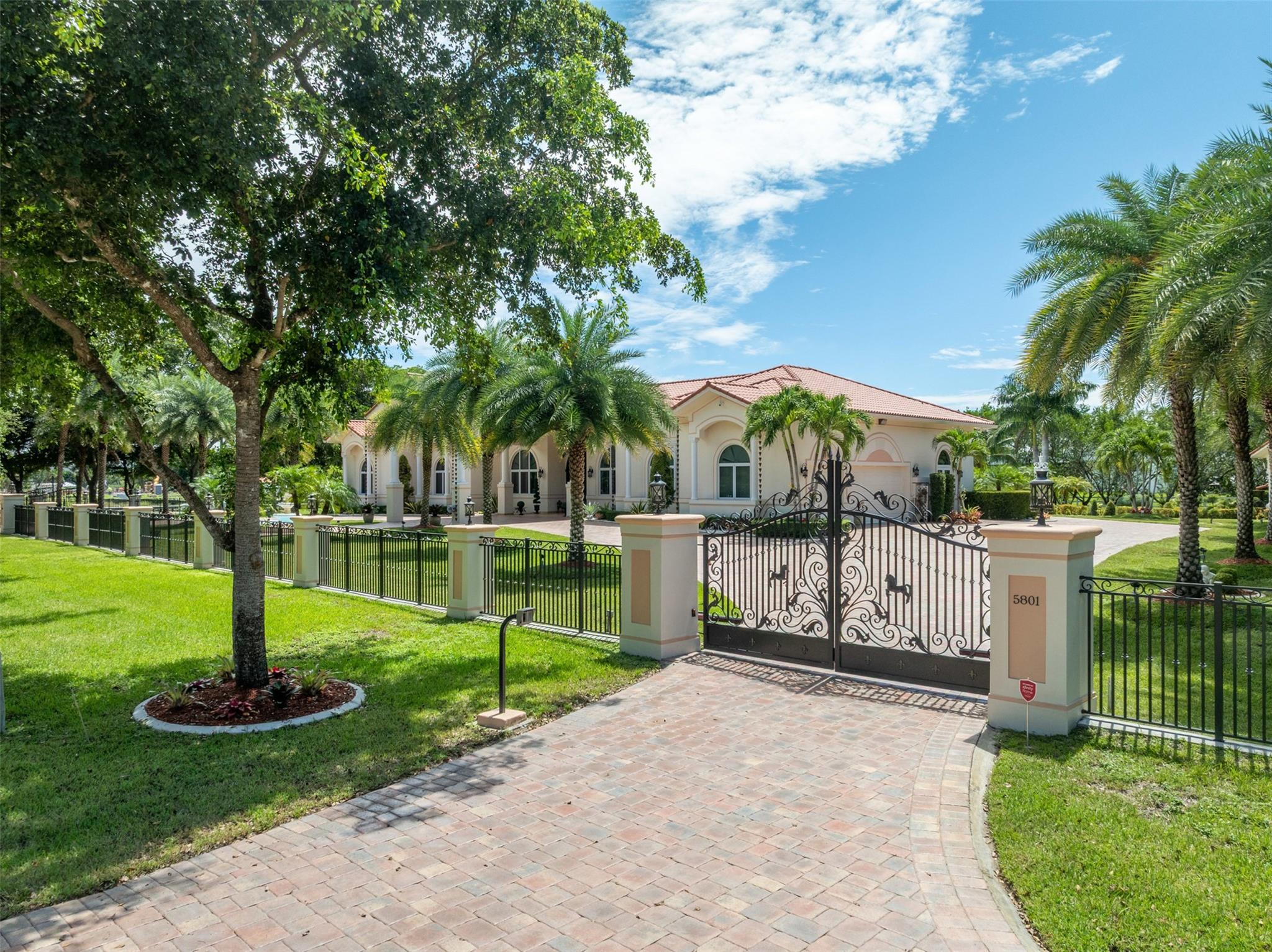 Estates At Sunshine Ranch - Residential