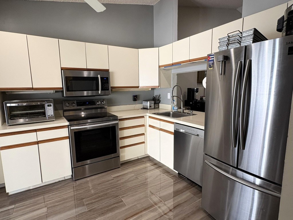 3304 Carambola Circle 3304