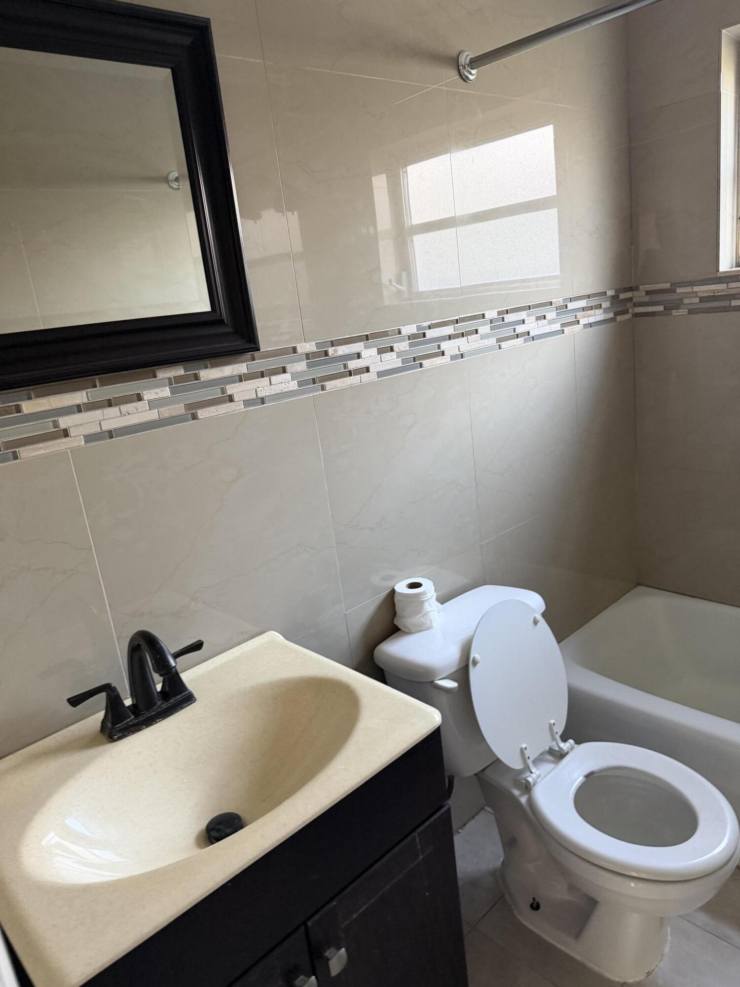 ELEVEN ELEVEN CONDO - Residential Lease