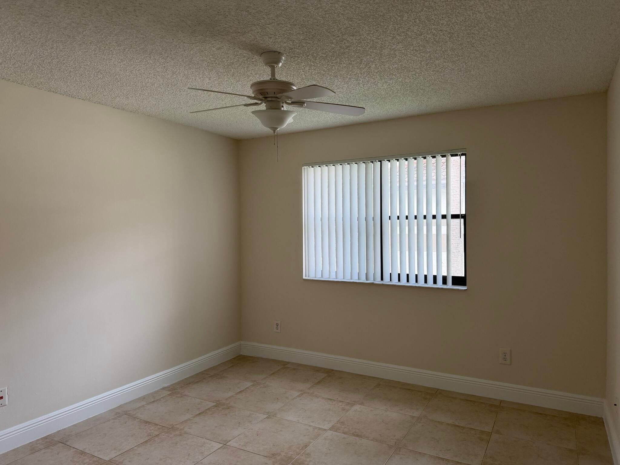 520 S Park Road 22-12