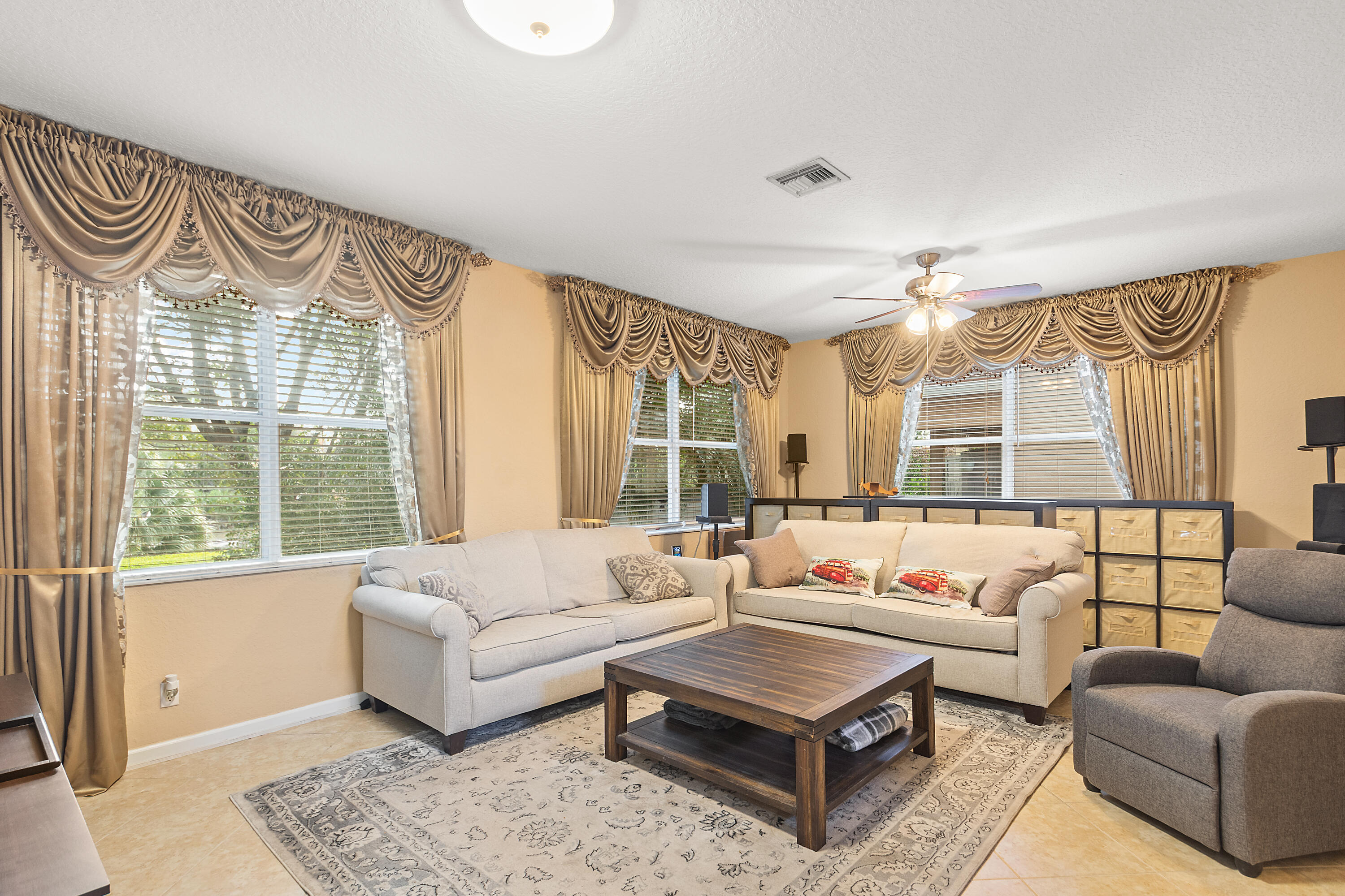 HIGHLANDS RESERVE - Residential