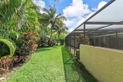 Single Family Residence in Coral Springs FL 9973 19th St St 54.jpg