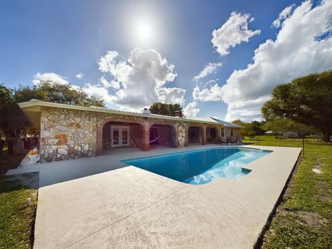 A home in Okeechobee