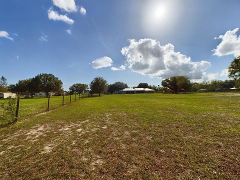 A home in Okeechobee