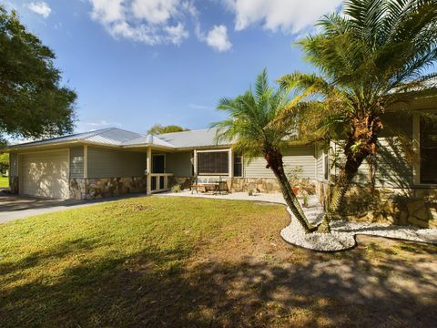 A home in Okeechobee