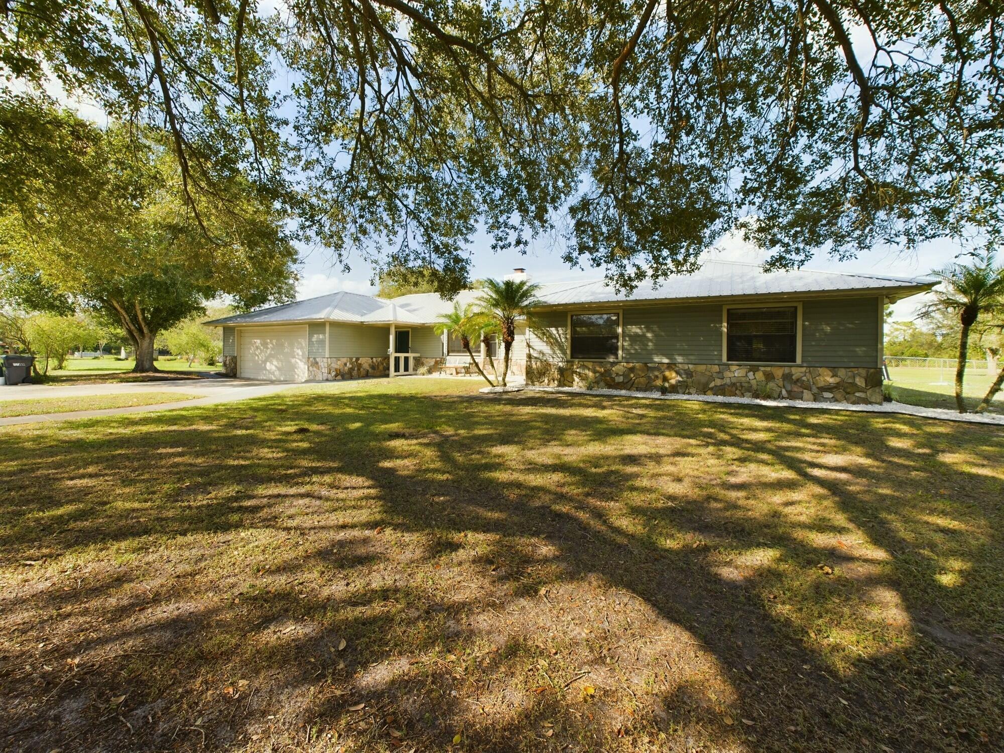 2267 NE 54th Trail