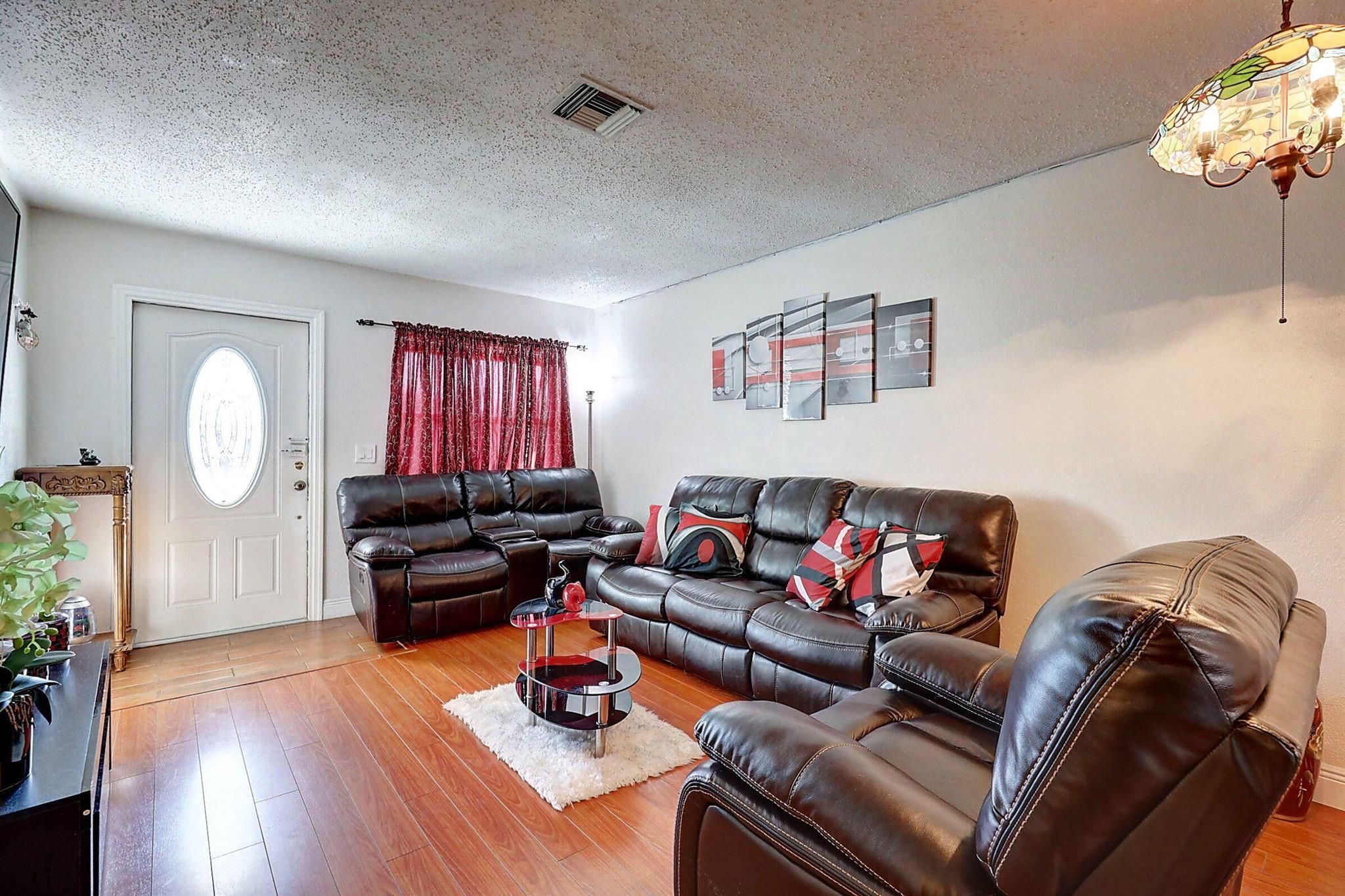 PINE AIR 5 - Residential