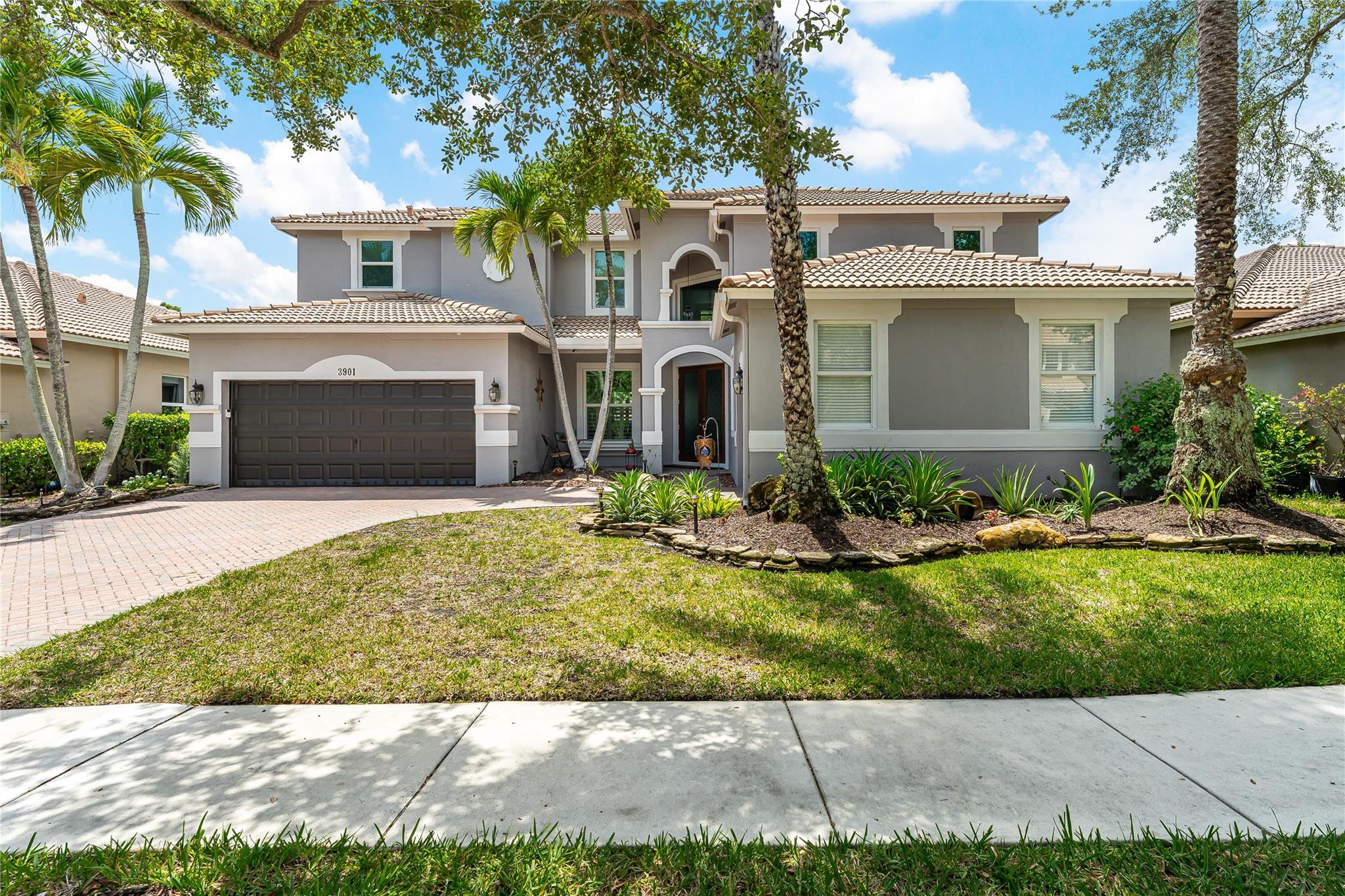 3901 E Hibiscus St