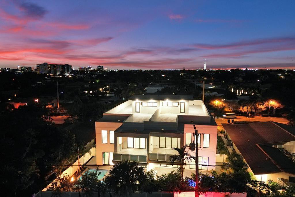 4524 Seagrape Drive 1 North