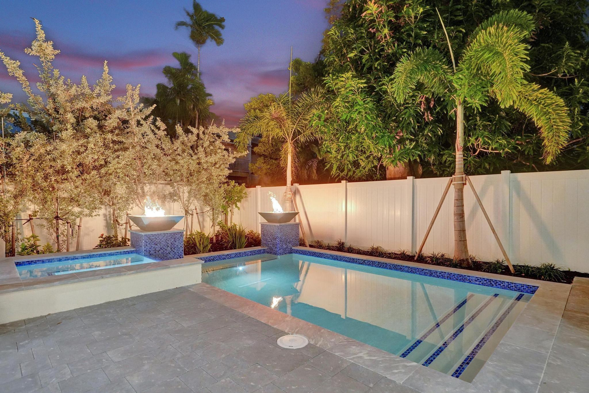 SILVER SHORES SEC OF LAUDERDALE - Residential