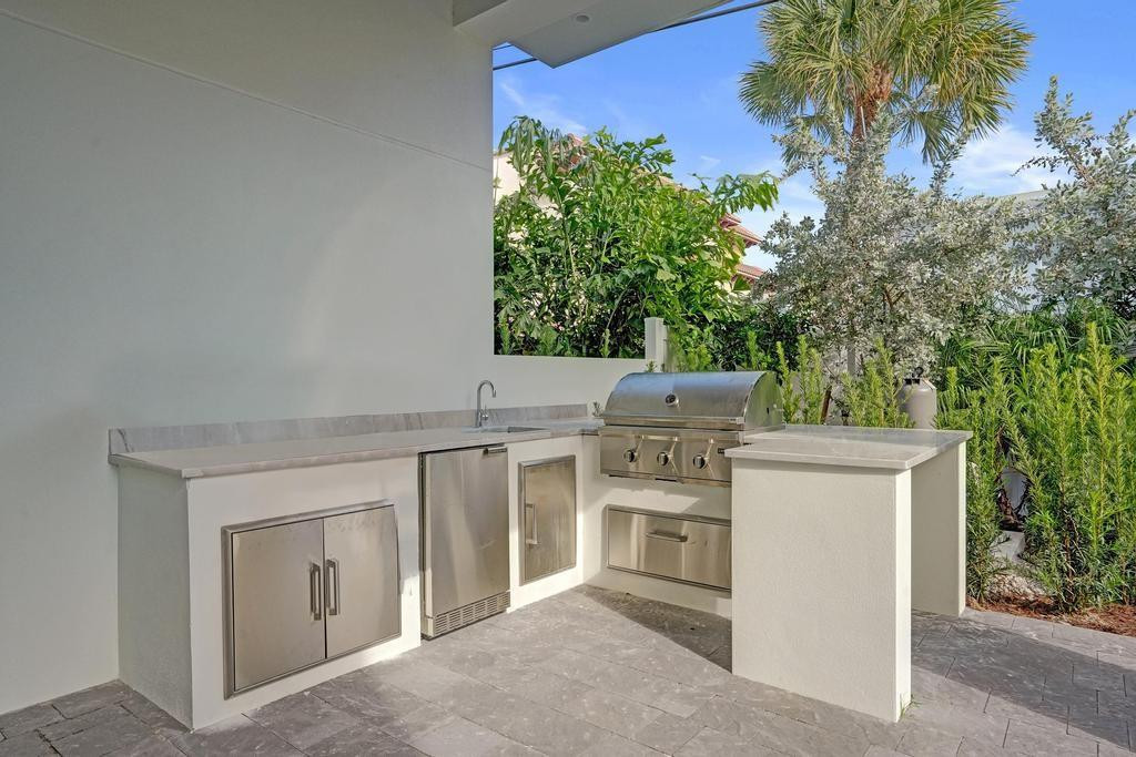 4524 Seagrape Drive 1 North