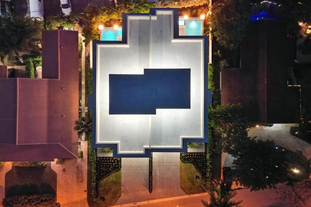 SILVER SHORES SEC OF LAUDERDALE - Residential