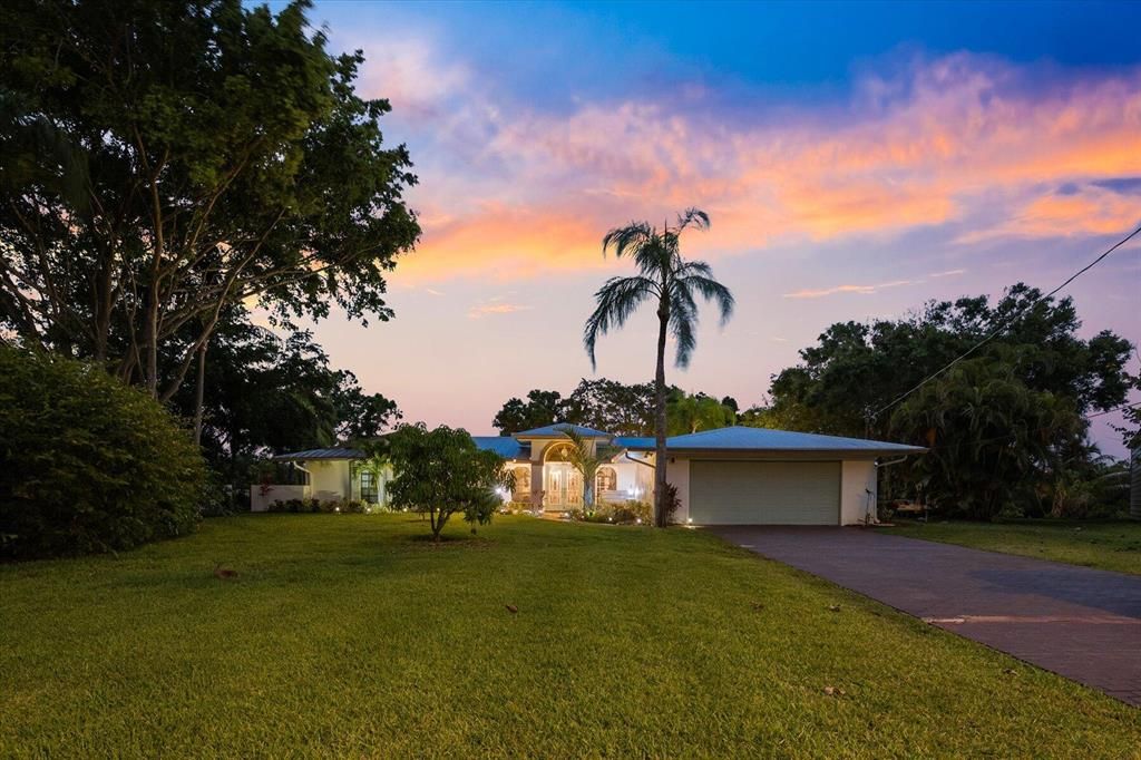 Photo of 450 S Naranja Avenue, Port St Lucie, FL 34983 (MLS # R10891734)