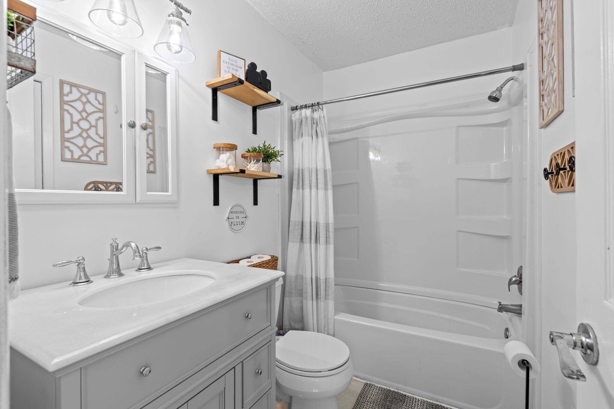 LOXAHATCHEE GROVES IN - Residential