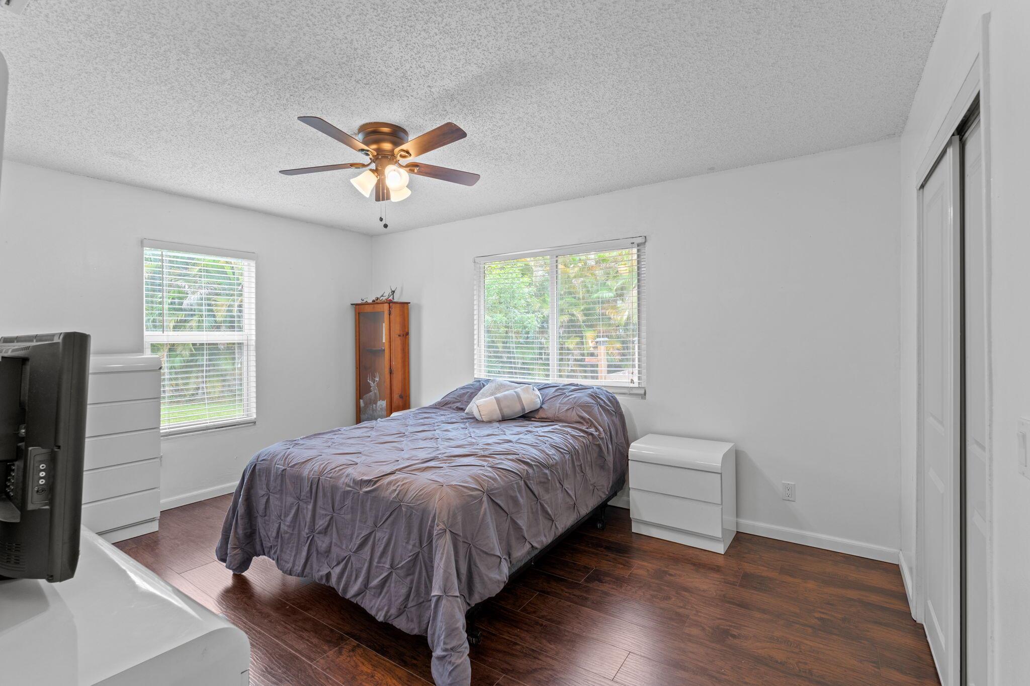 LOXAHATCHEE GROVES IN - Residential