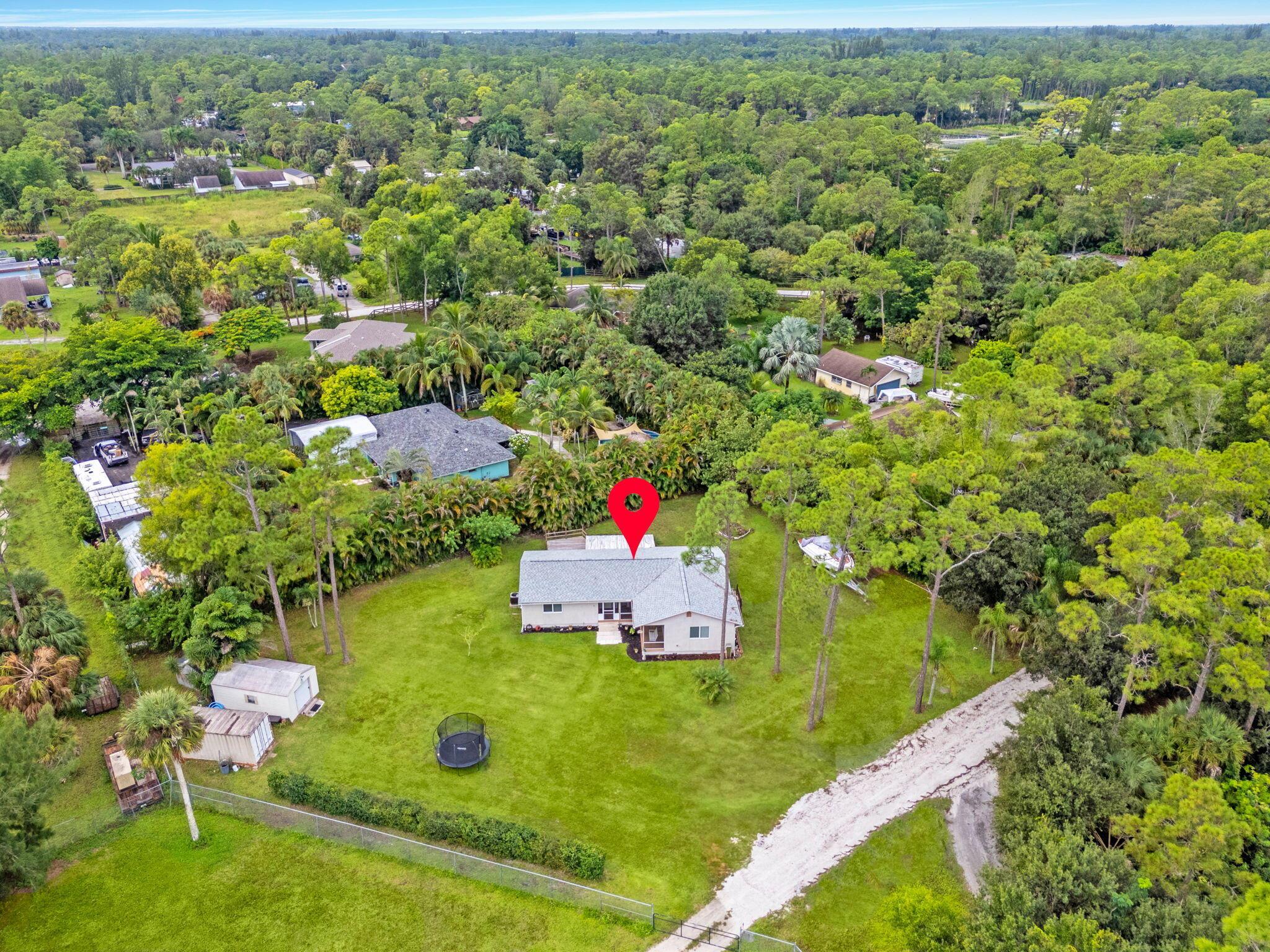 LOXAHATCHEE GROVES IN - Residential