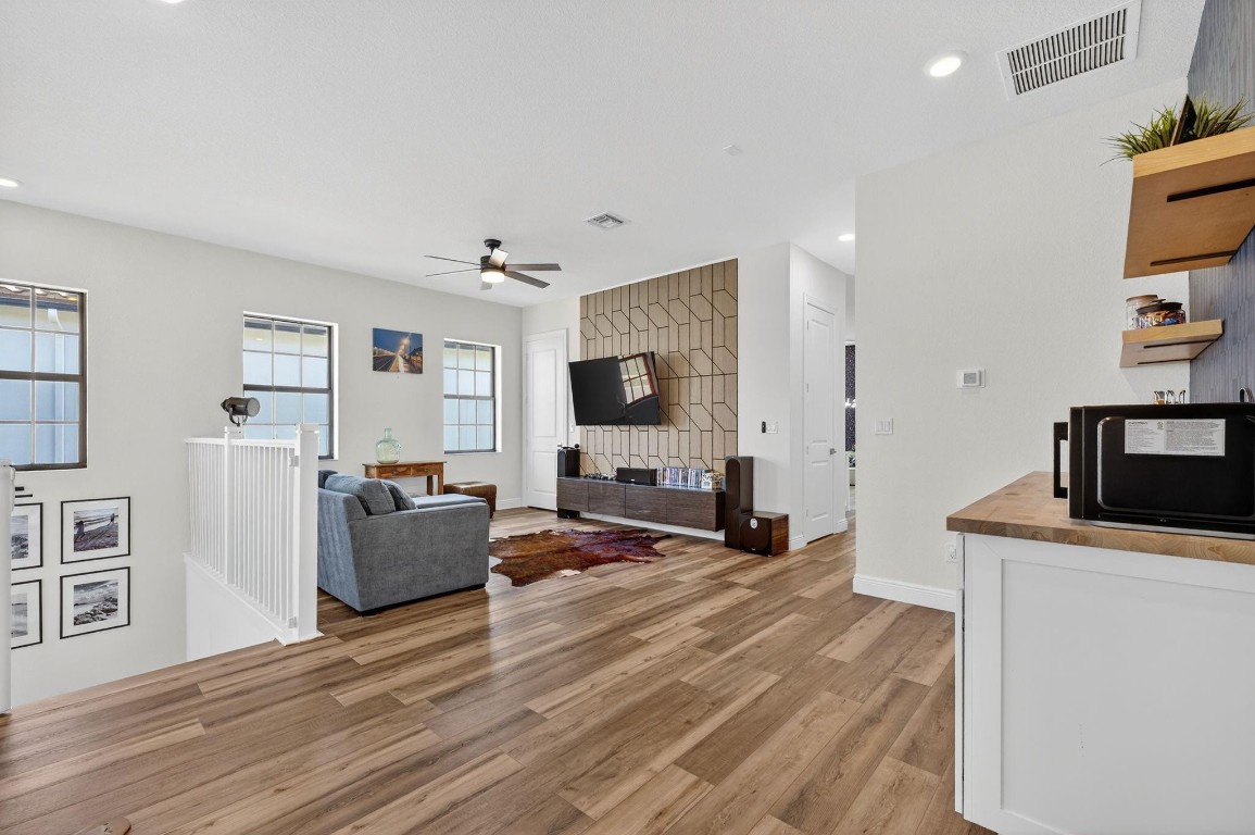 Parkland Bay 183-49 B - Residential