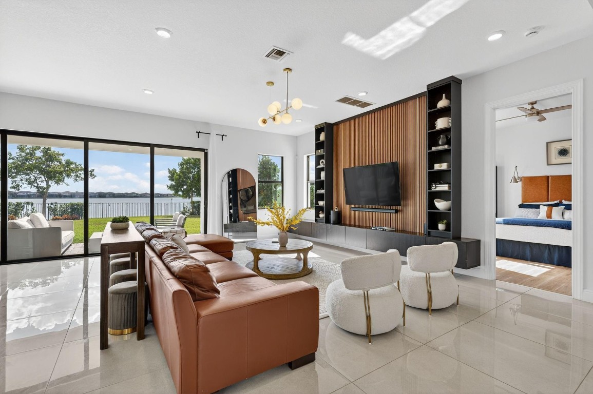 Parkland Bay 183-49 B - Residential