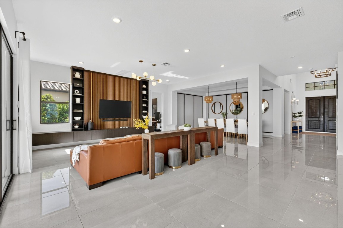 Parkland Bay 183-49 B - Residential