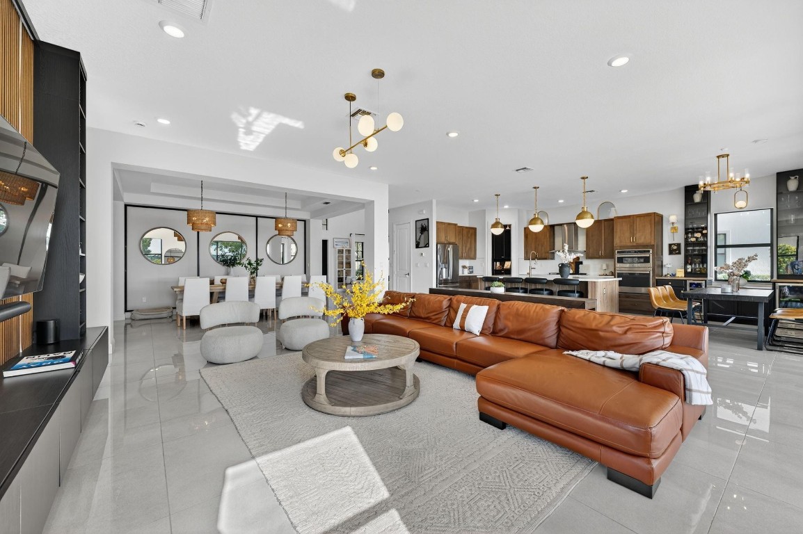 Parkland Bay 183-49 B - Residential