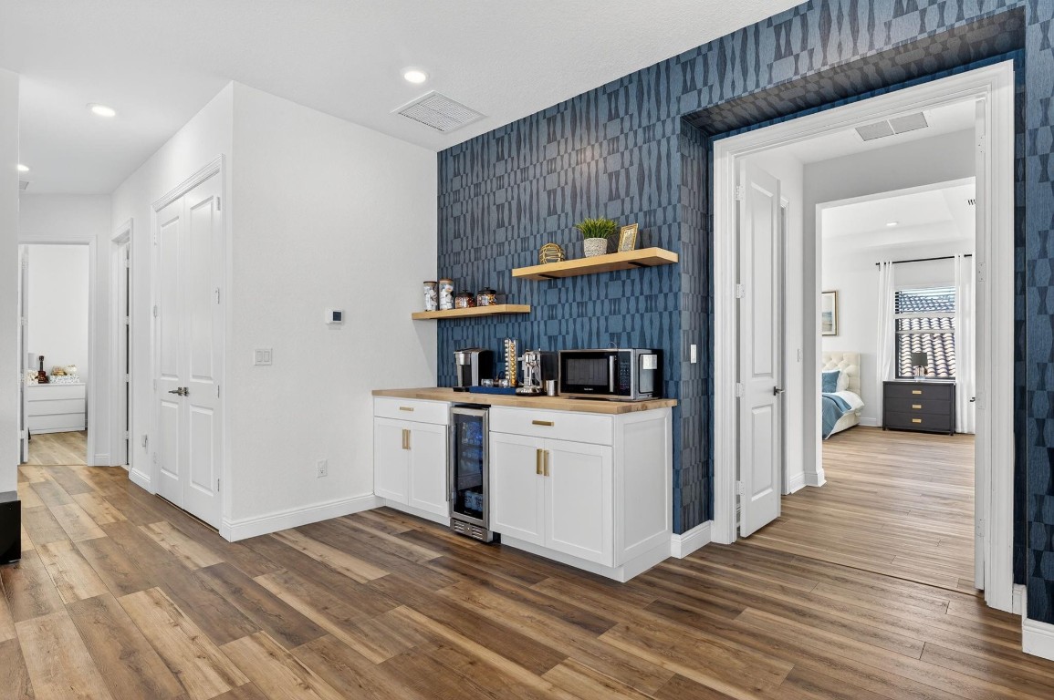 Parkland Bay 183-49 B - Residential