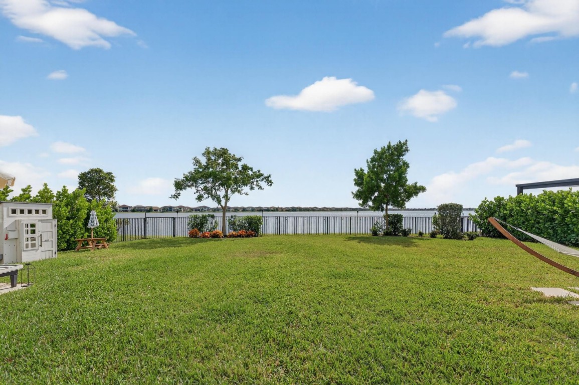 Parkland Bay 183-49 B - Residential