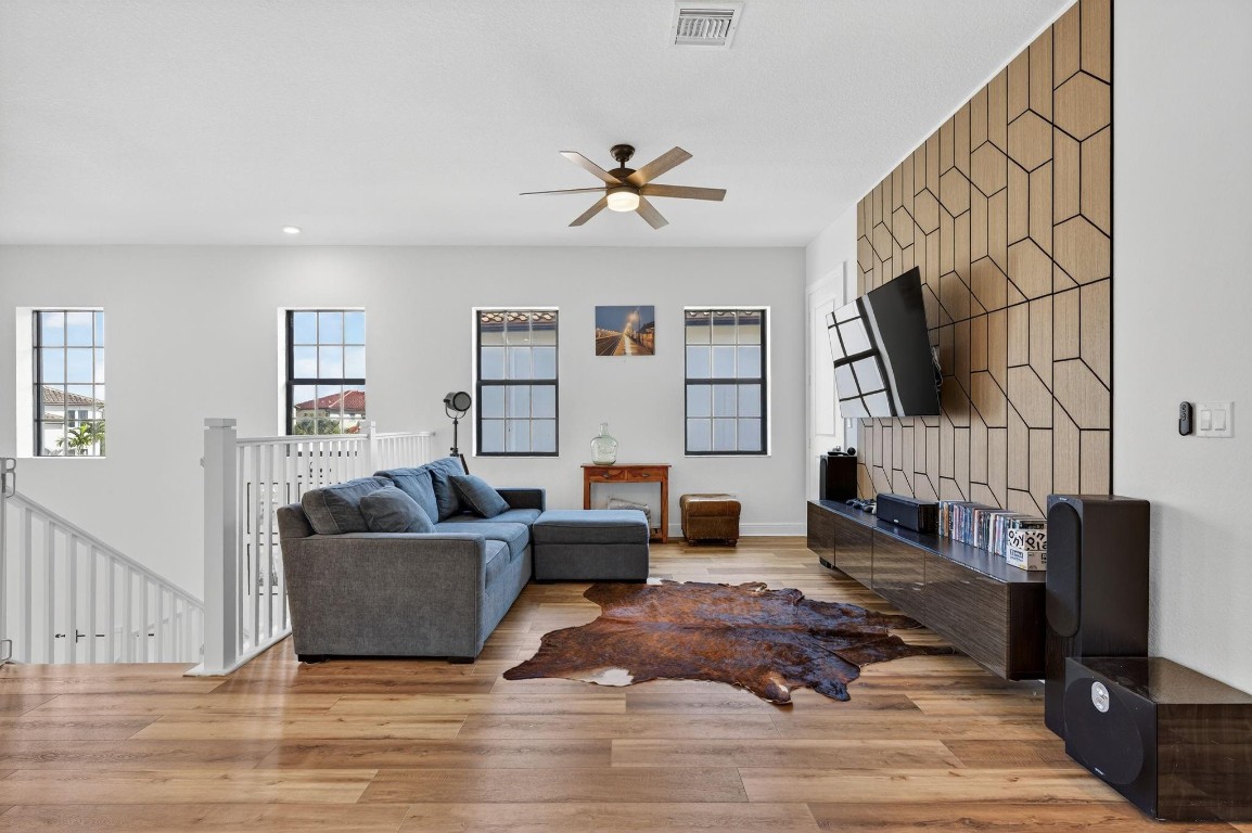 Parkland Bay 183-49 B - Residential