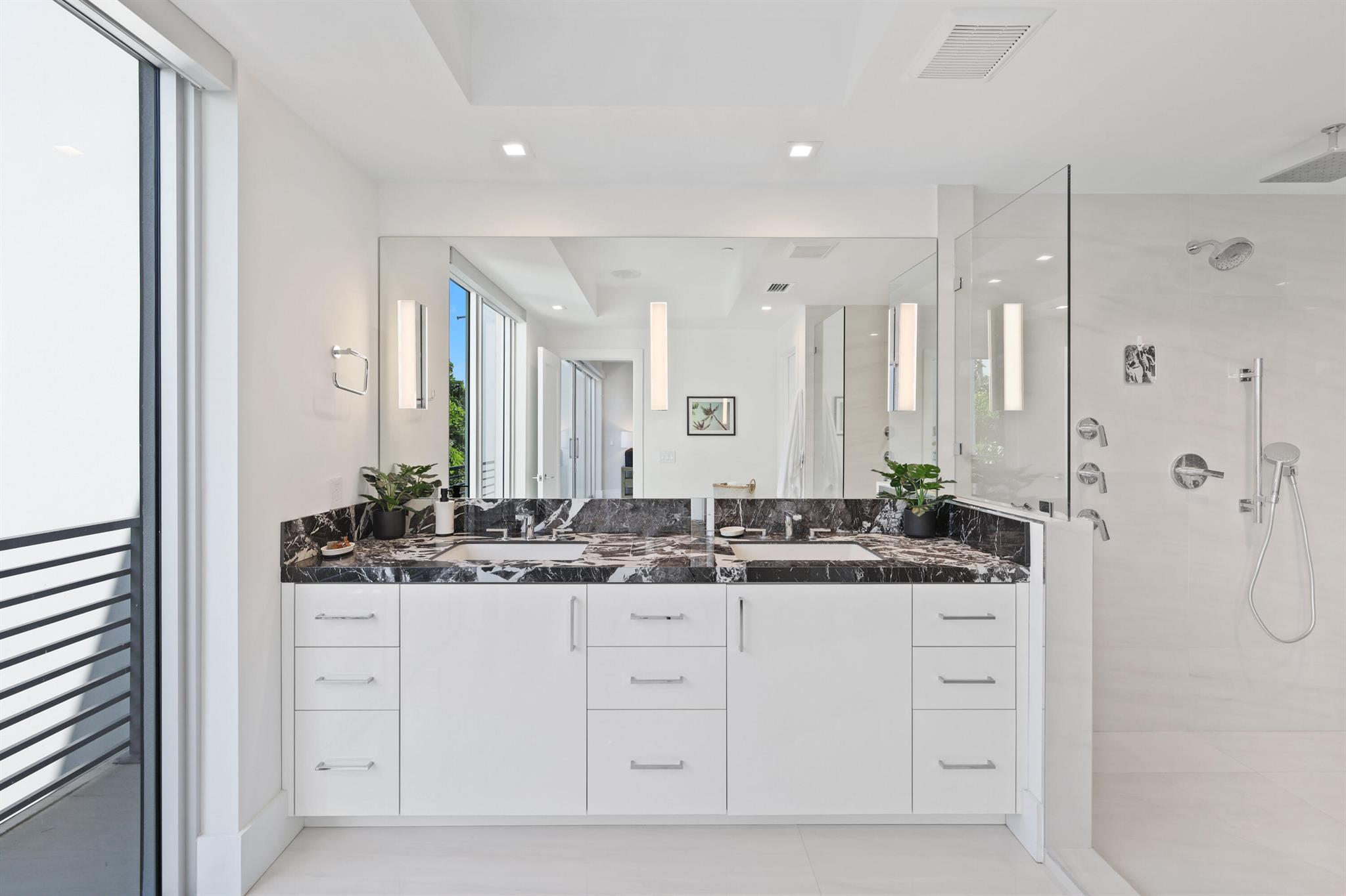 DELRAY TOWN OF - Residential Lease