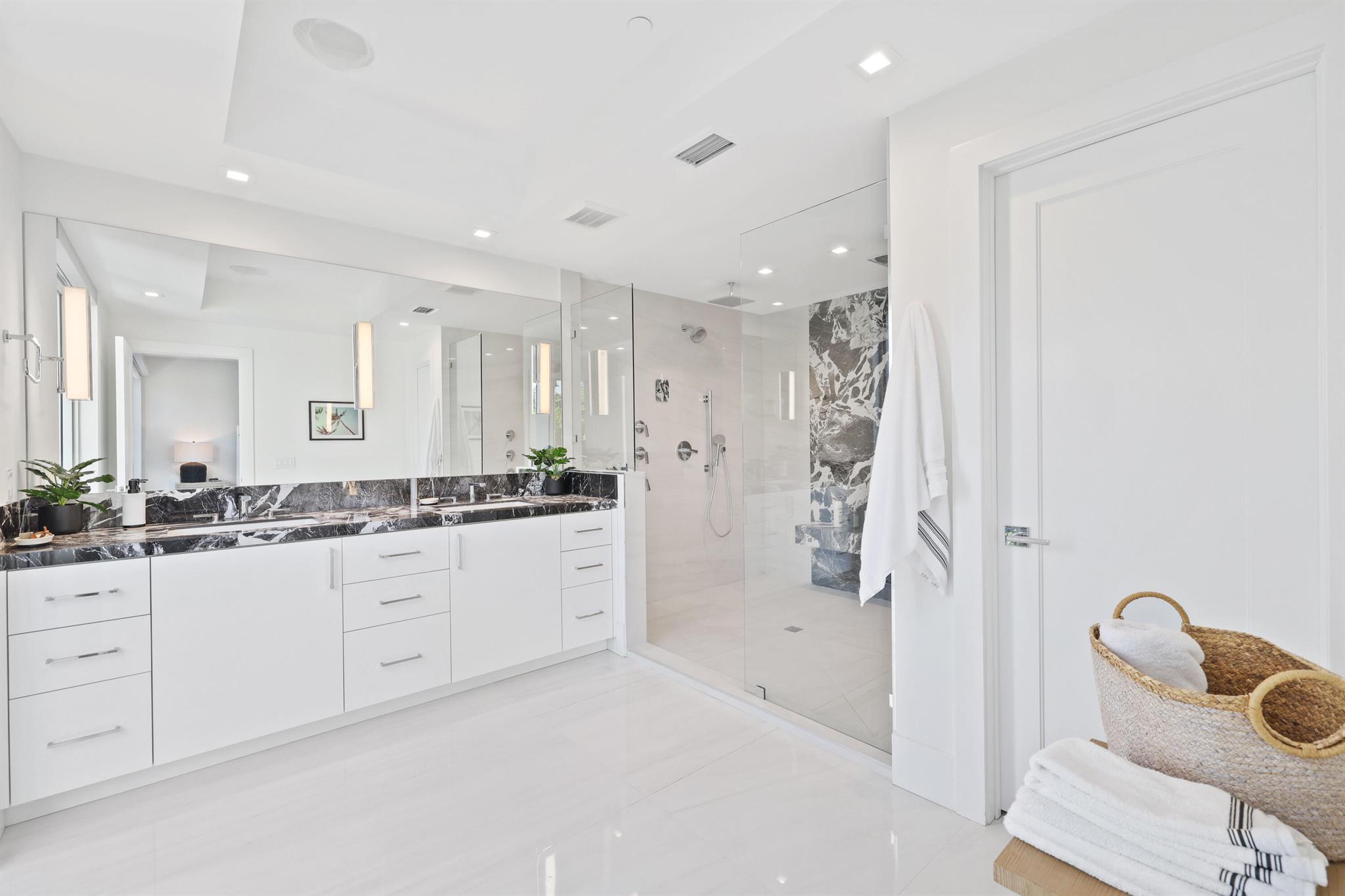 DELRAY TOWN OF - Residential Lease
