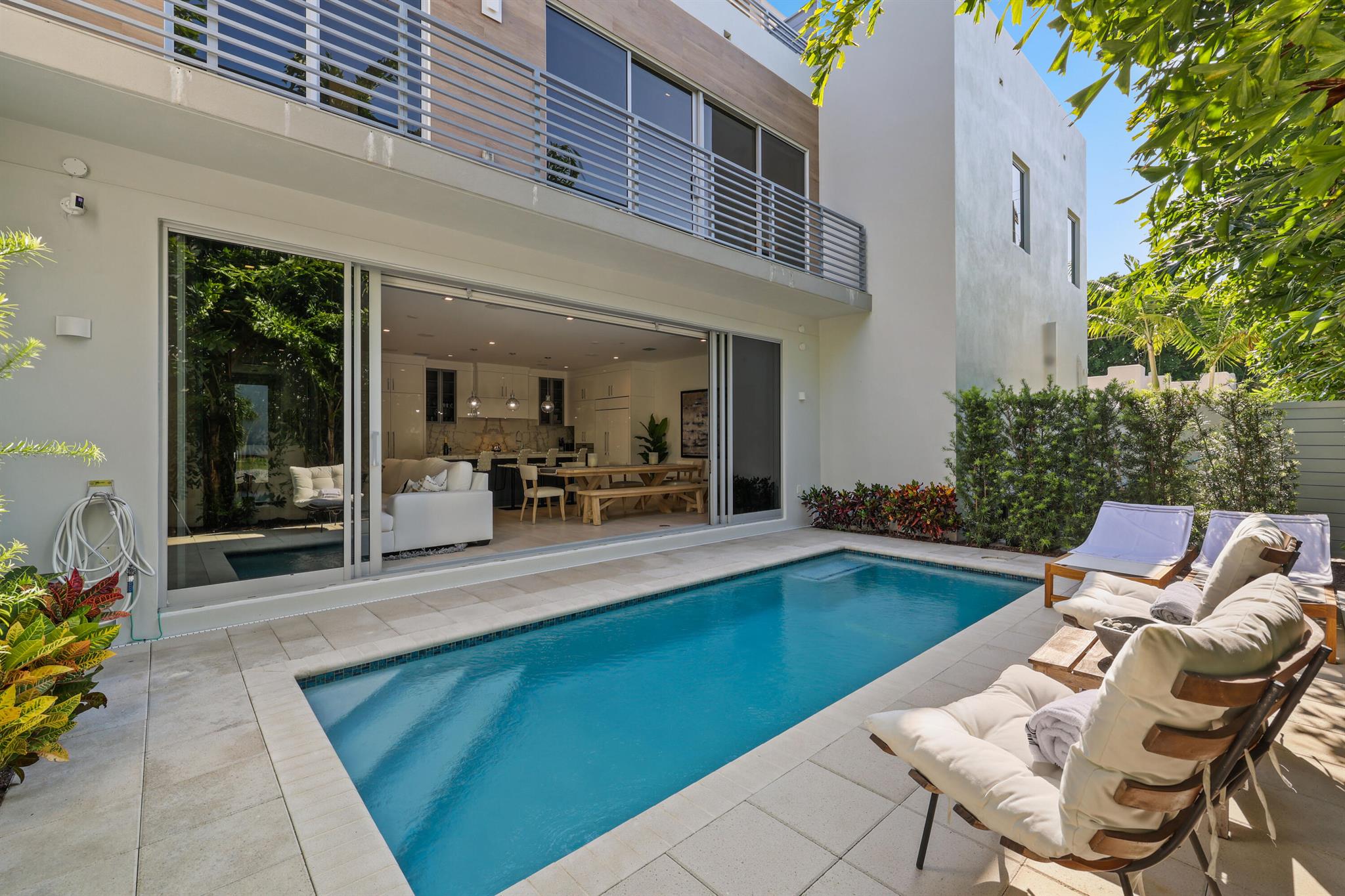 DELRAY TOWN OF - Residential Lease
