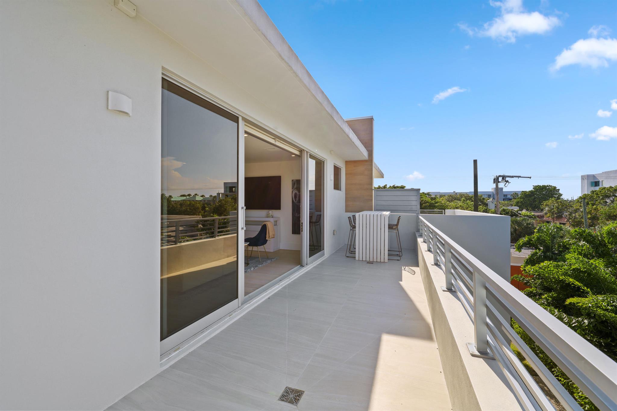 DELRAY TOWN OF - Residential Lease