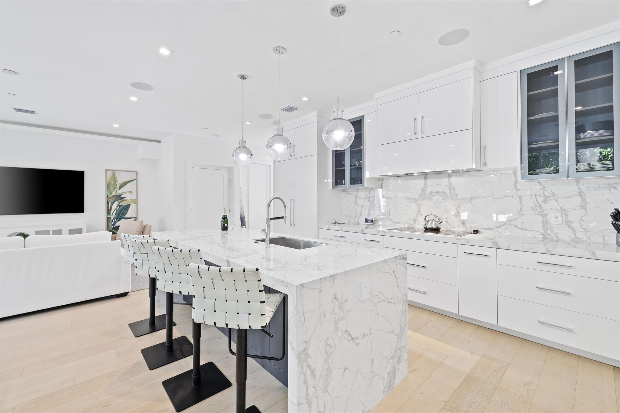 DELRAY TOWN OF - Residential Lease
