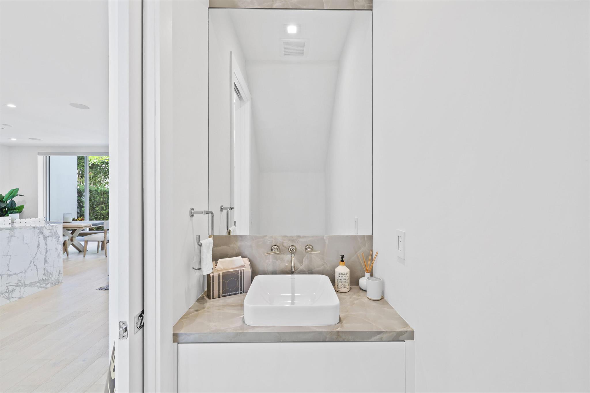 DELRAY TOWN OF - Residential Lease