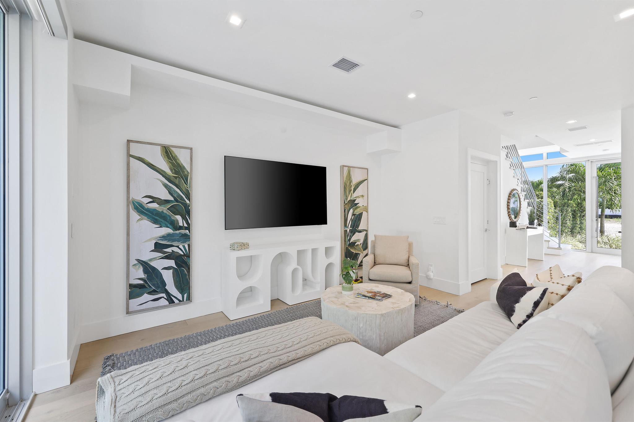 DELRAY TOWN OF - Residential Lease