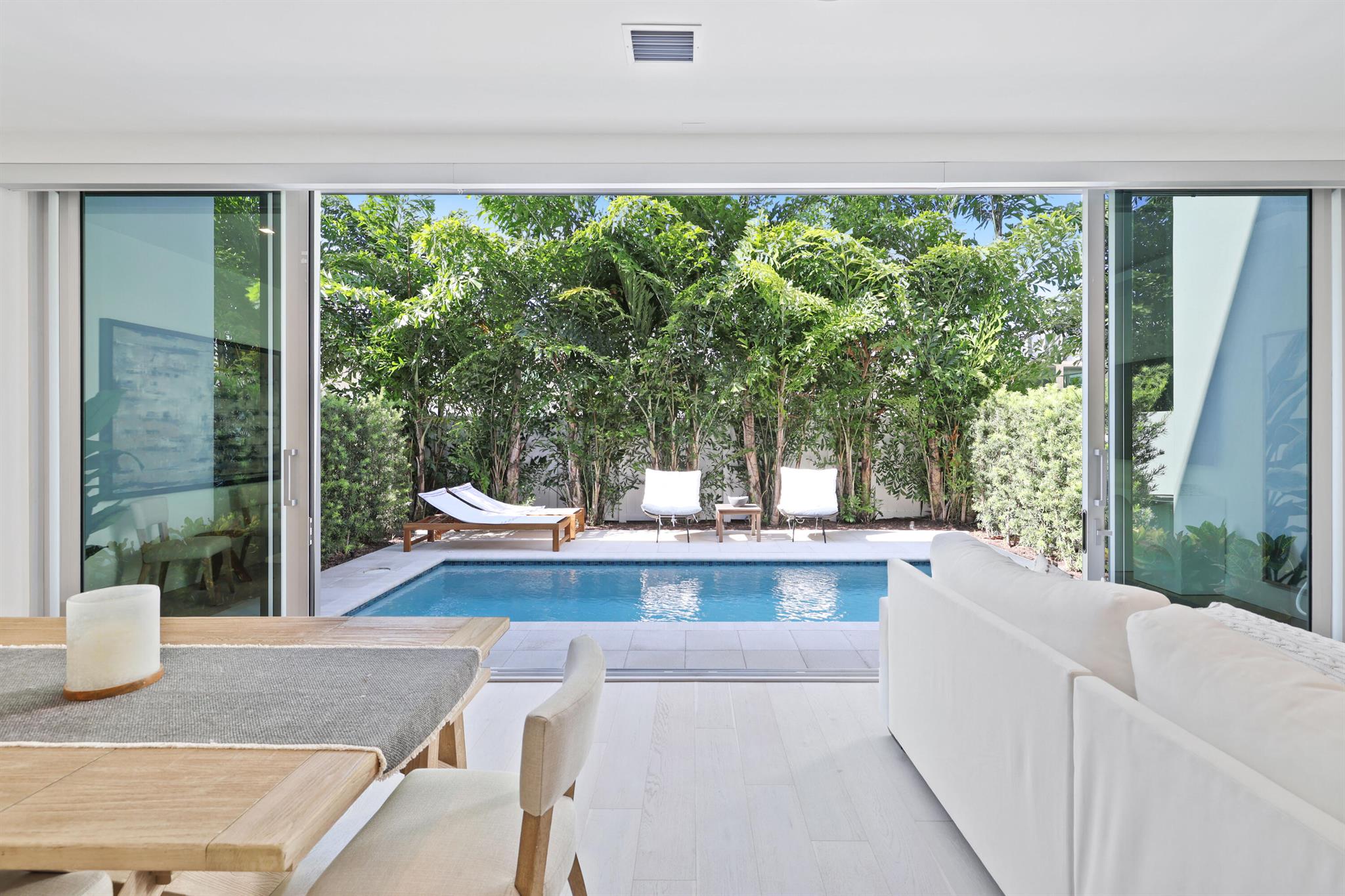 DELRAY TOWN OF - Residential Lease