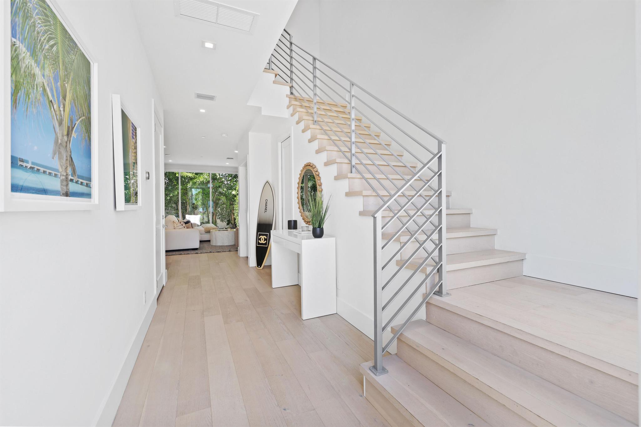 View photos, virtual tours, details... 200 NE 7th Avenue 2