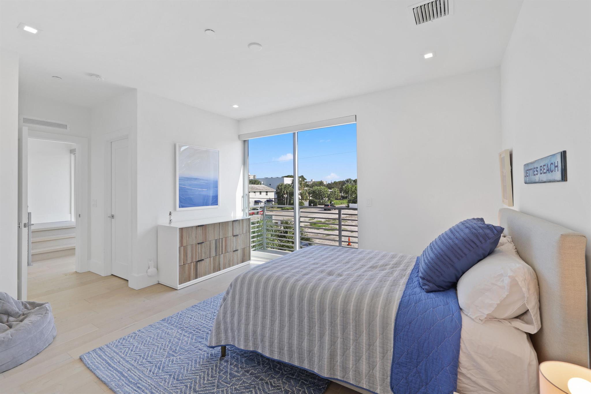 DELRAY TOWN OF - Residential Lease